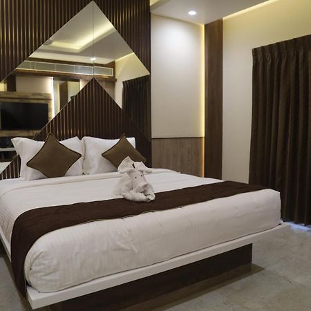 Kings Bury Inn Кумбаконам Экстерьер фото